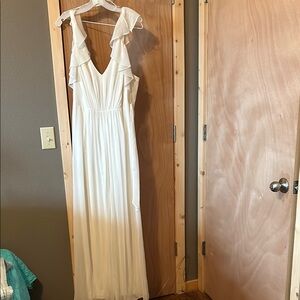 Elegant White Ruffle Maxi Dress